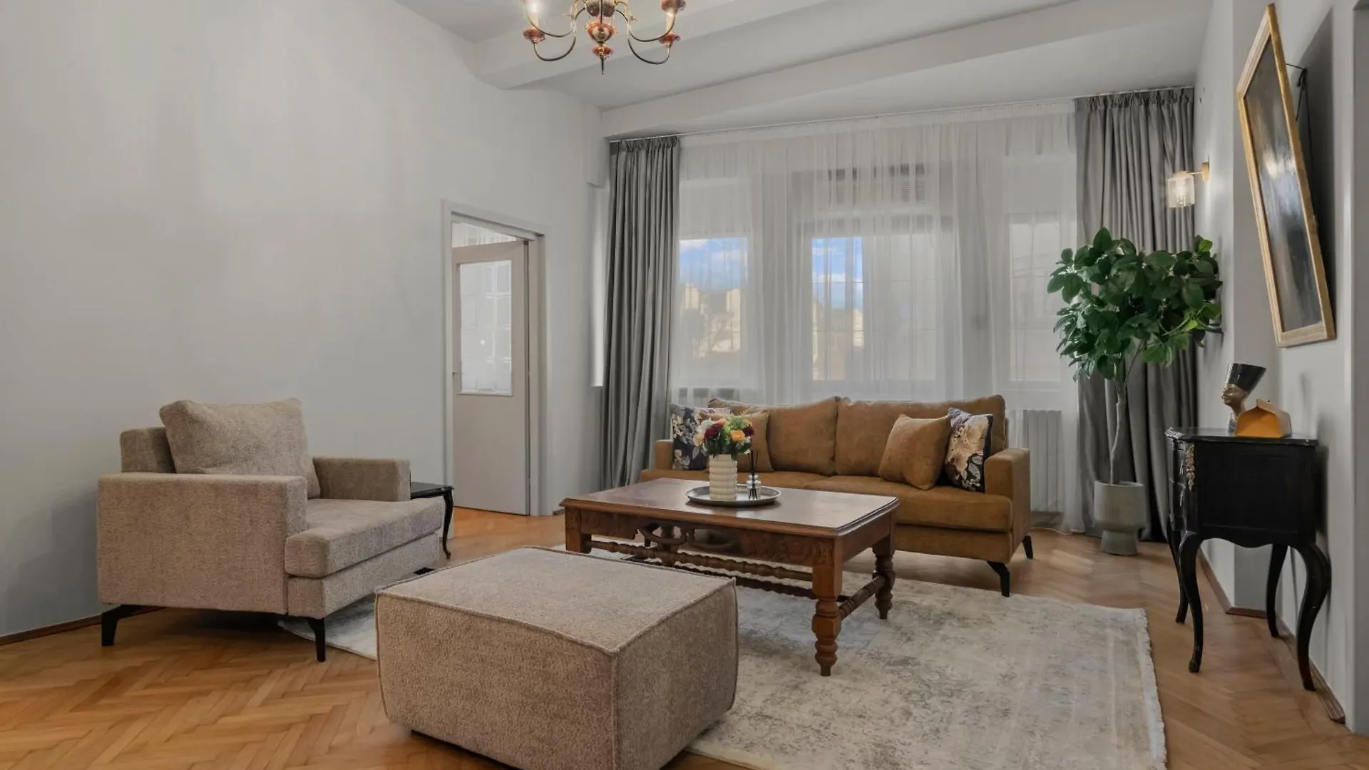 Bucharest Ultracentral Apartments contacts